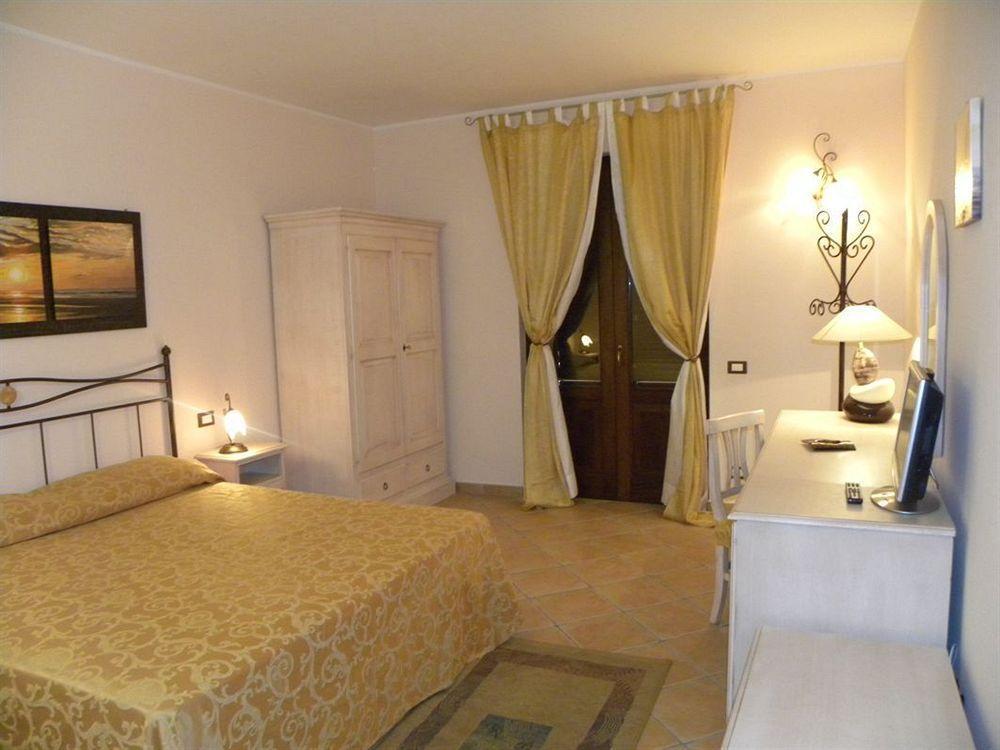 Hotel Borgo Eolie 3*