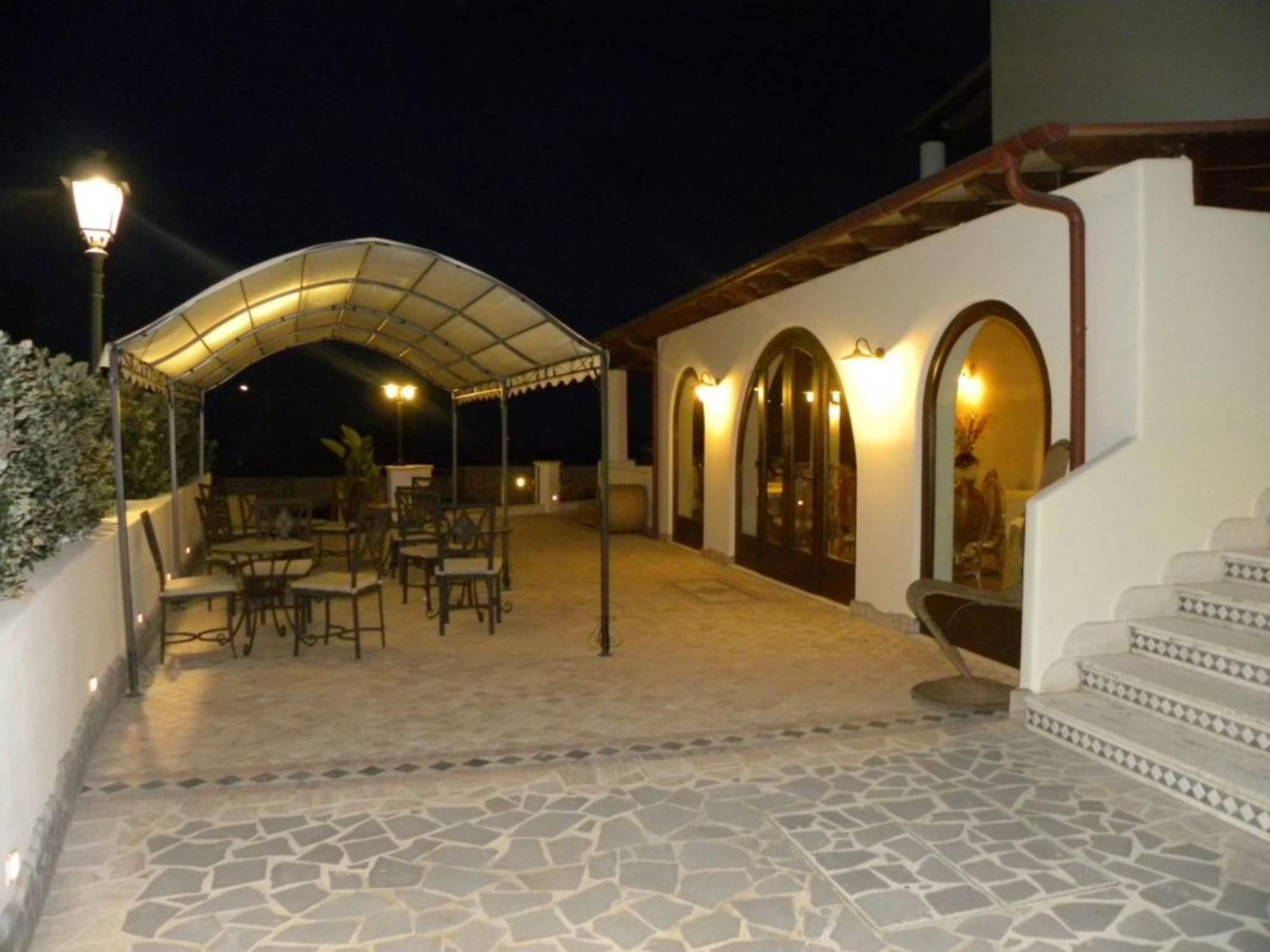 Hotel Borgo Eolie 3*